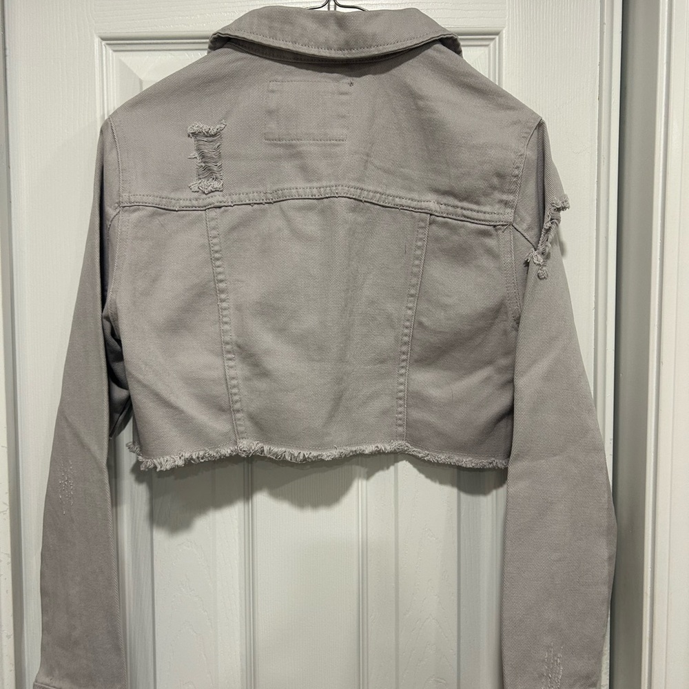 Stoosh Light‎ Gray Distressed Jean Jacket - Picture 2 of 3
